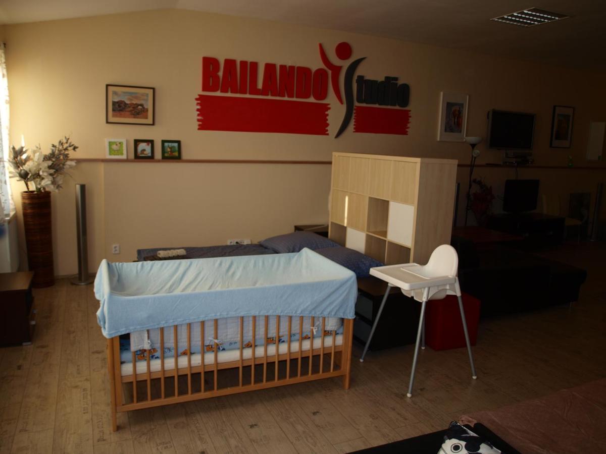 Bailando Studio Neratovice 外观 照片