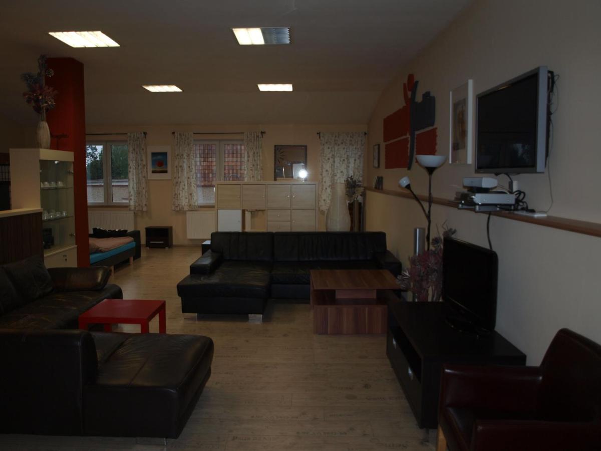 Bailando Studio Neratovice 外观 照片